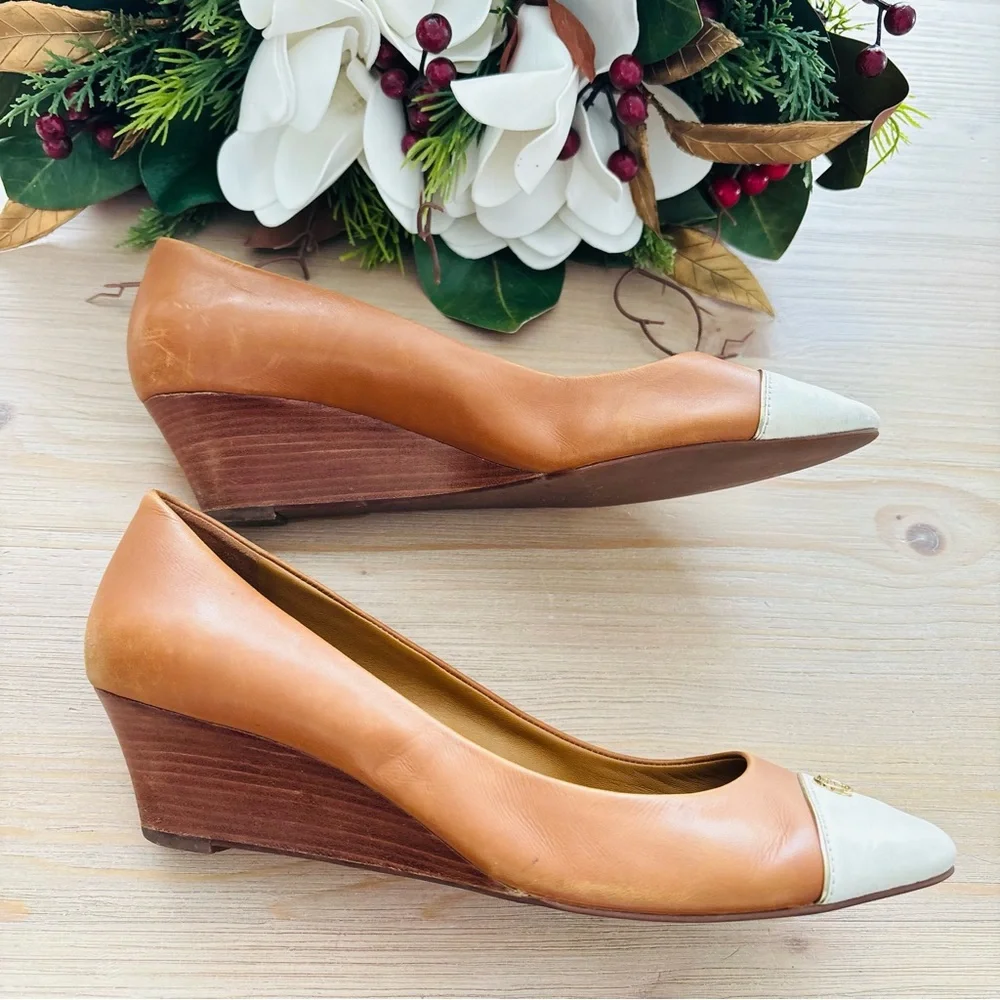Tory Burch Women’s Tiffy Wedge Pumps Tan and Cream Gold Wedges Size 10M‎